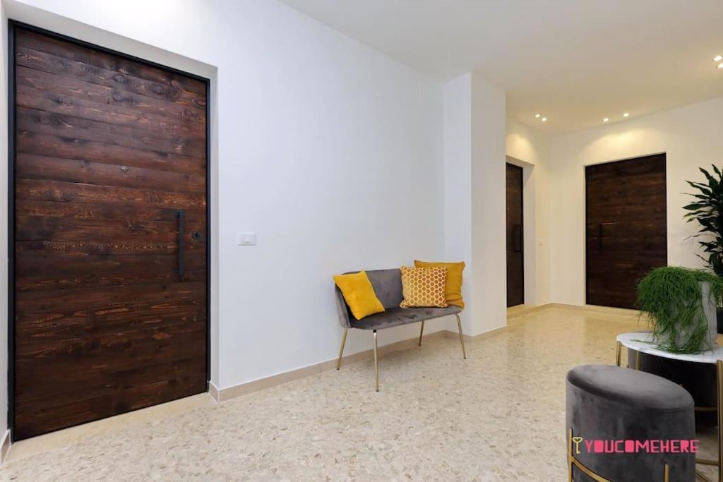 Ych-Renovated And Design Flat Close To The Center Roma Exterior foto